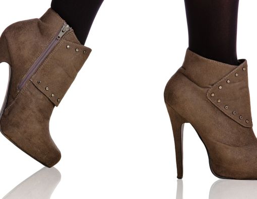 Selain High Heels, Ini 5 Jenis Sepatu yang Buruk bagi Kesehatan