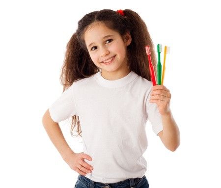 Untuk Si Kecil Sikat Gigi Berbulu Soft atau Medium?