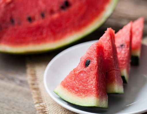 Usir Sakit Kepala dengan Semangka