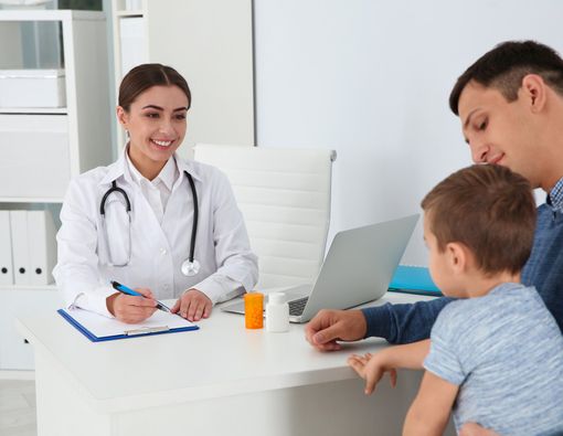 Kenali 6 Penyakit yang Rentan Diwariskan Ayah pada Anak