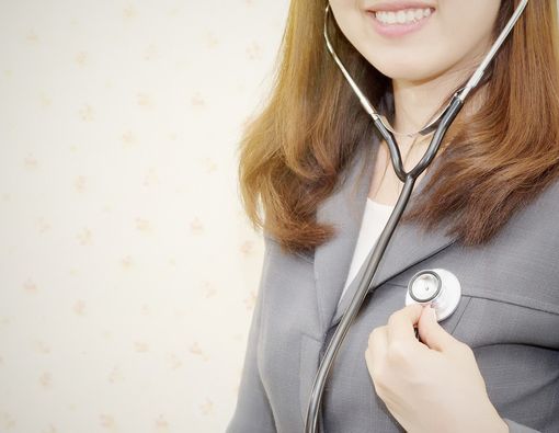 Mendengarkan Detak Jantung Sendiri Baik untuk Kesehatan?