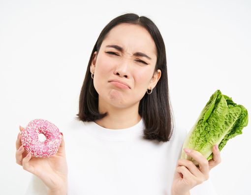 Makanan yang Harus Dihindari Saat Berjerawat, Apa Saja?