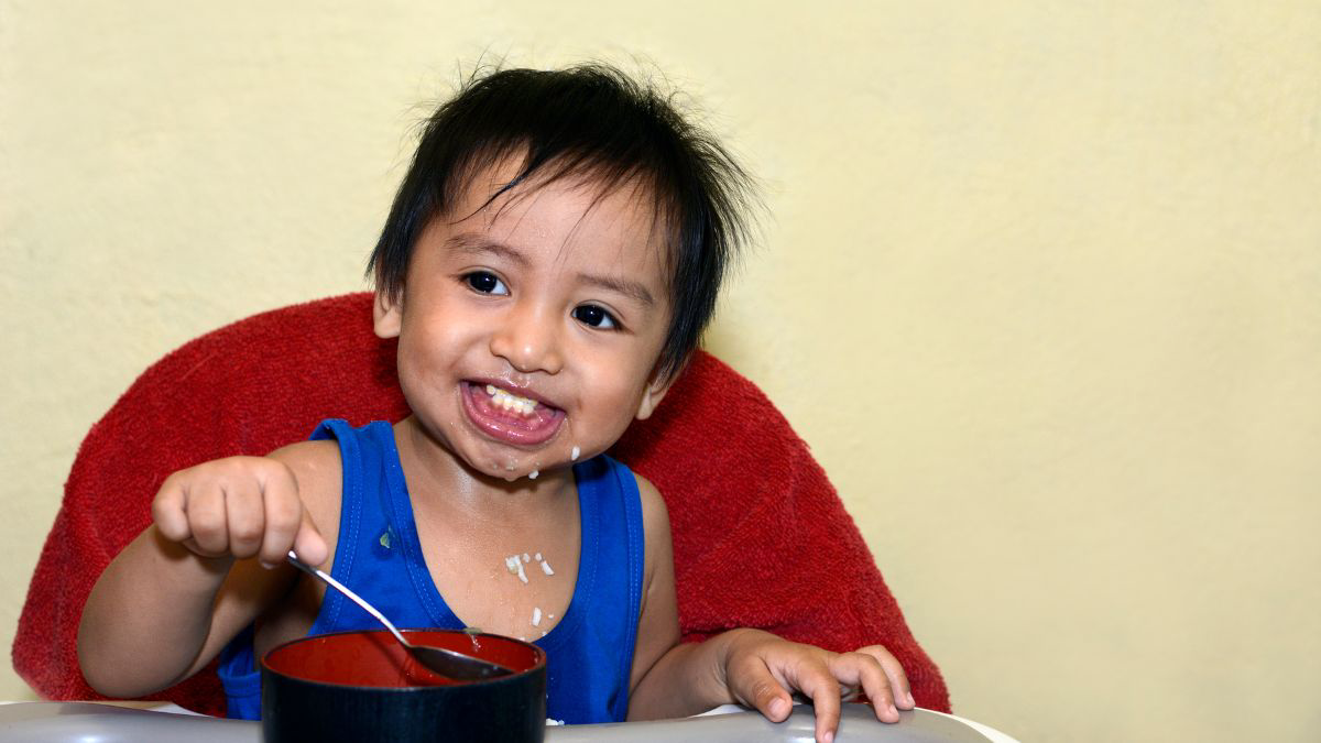 Tumbuh Kembang Bayi 11 Bulan