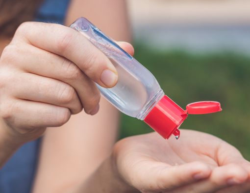 Basmi Kuman, Lebih Efektif Hand Sanitizer atau Cuci Tangan?