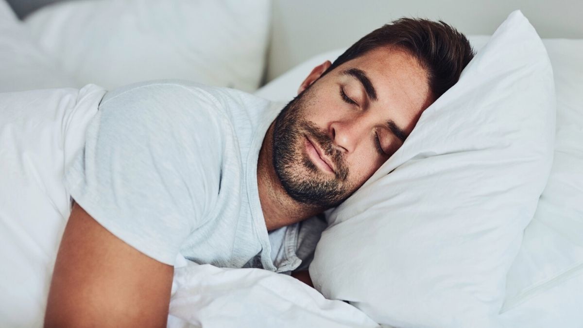 Posisi Tidur yang Baik Miring ke Kiri atau Kanan?