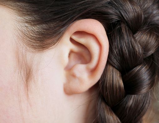 Arti dari Warna dan Bentuk Kotoran Telinga Anda