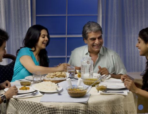 Alasan Mengapa Anda Tak Boleh Melewatkan Makan Malam