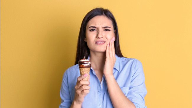 Gigi Ngilu Setelah Makan Es Krim, Ini Sebabnya