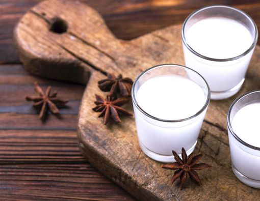 Benarkah Arak Bali Bisa Jadi Alternatif Pengobatan Virus Corona?