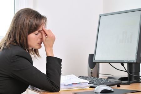 Mata Lelah Karena Layar Komputer: Computer Vision Syndrome