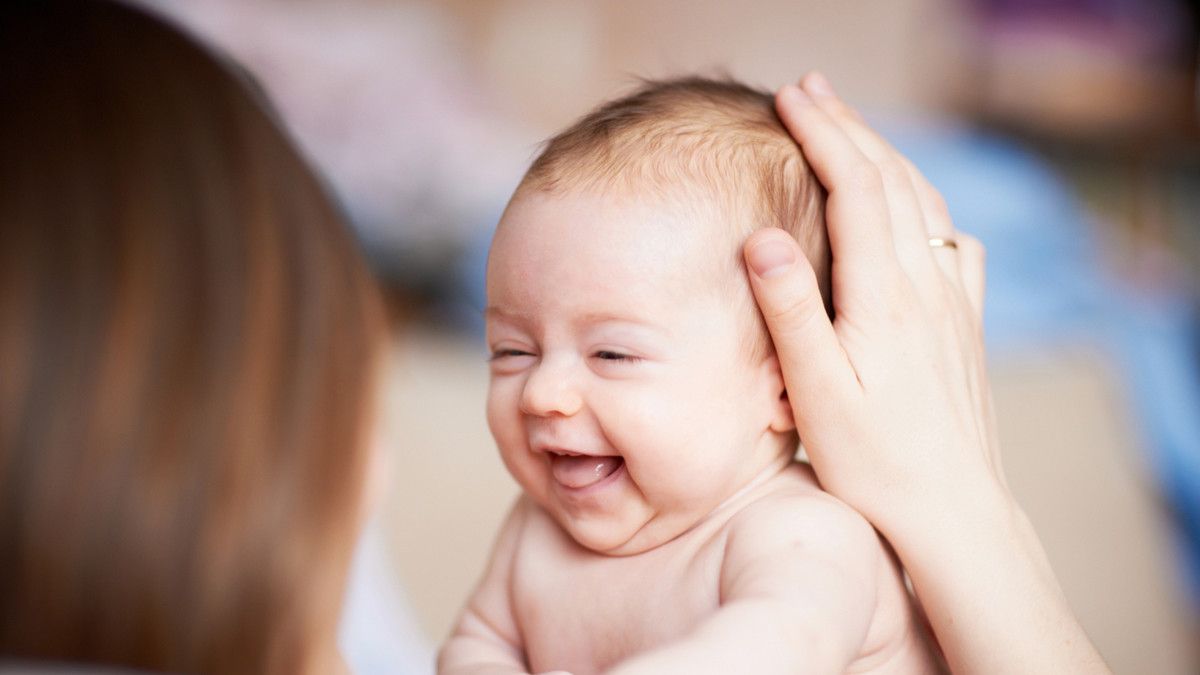 6 Cara Sehat Menebalkan Rambut Bayi (HelgaAnnenkova/Shutterstock)