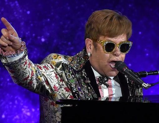 Elton John Kena Pneumonia Berjalan, Penyakit Apa Itu?
