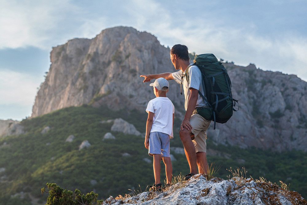 Serunya Liburan Naik Gunung bersama si Kecil