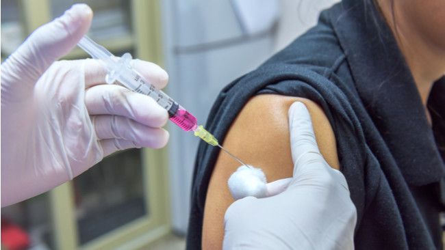 Kenali Perbedaan antara Efek Samping dan Alergi Vaksin
