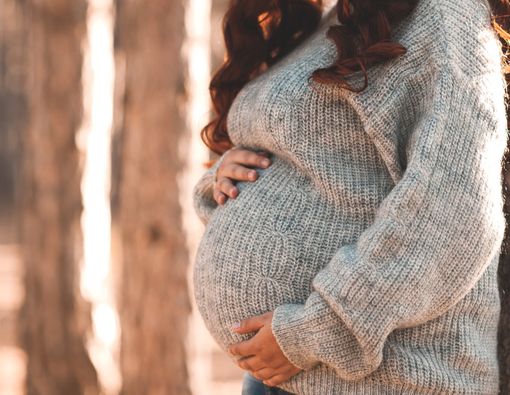 Mengapa Badan Sering Kedinginan saat Hamil?
