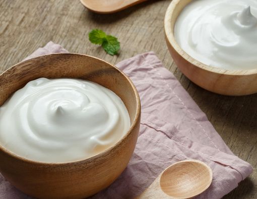 Yoghurt Kelapa dan Yoghurt Biasa, Mana yang Lebih Sehat?
