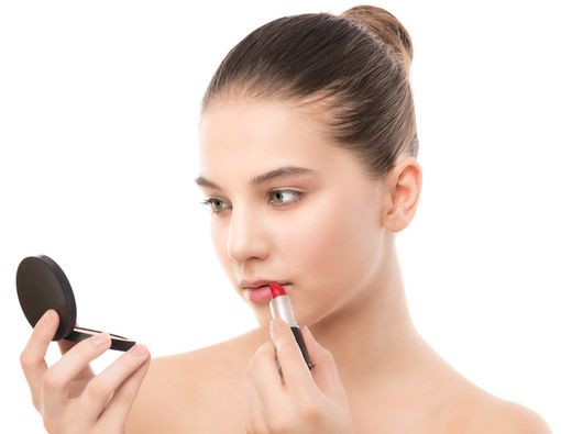 10 Bahan Berbahaya yang Ada di Produk Kecantikan