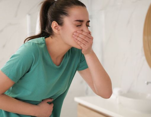 14 Cara Tepat Menghilangkan Mual Karena Maag