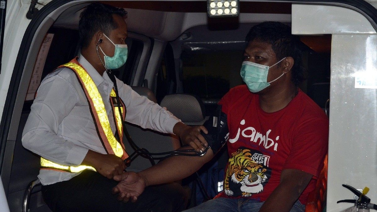 Mengenal Perbedaan Lelah Biasa dan Gejala COVID-19