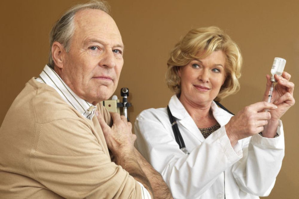 Daftar Vaksin Penting untuk Lansia