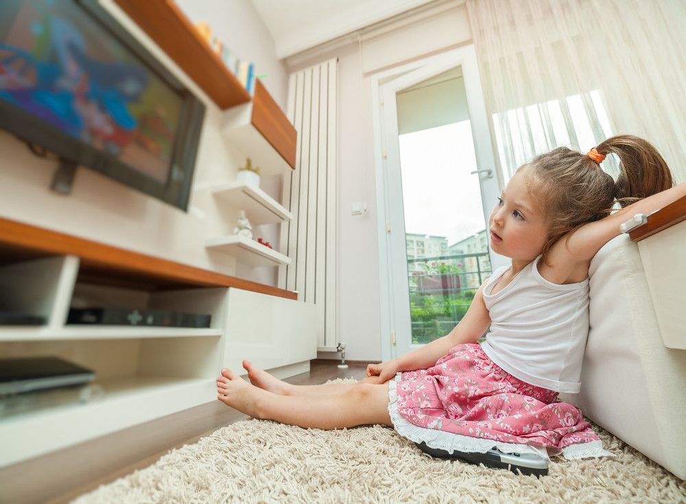 Menonton Televisi Menghambat Perkembangan Bicara dan Bahasa Anak?