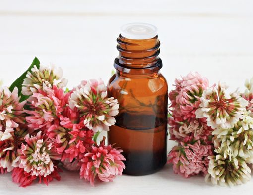 Pengobatan Alami untuk Atasi Mood Swing dan Hot Flashes Menopause