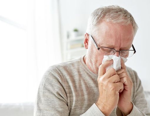 Kiat Menolong Lansia Saat Terserang Alergi