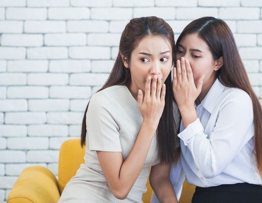 Mengapa Wanita Cenderung Cerita Pengalaman Seks dengan Sahabat?