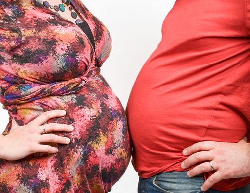 Suami Ikut Hamil Saat Istri Sedang Mengandung, Benarkah?