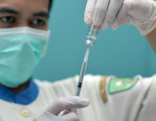 Bisakah Pasien Kanker Terima Vaksin COVID-19?