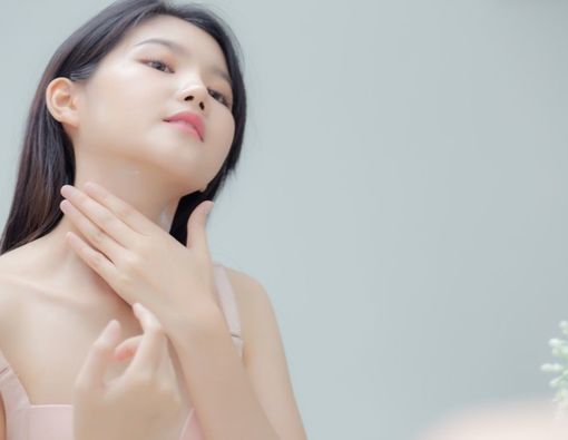 Cara Menghilangkan Daki dan Kulit Kehitaman di Leher