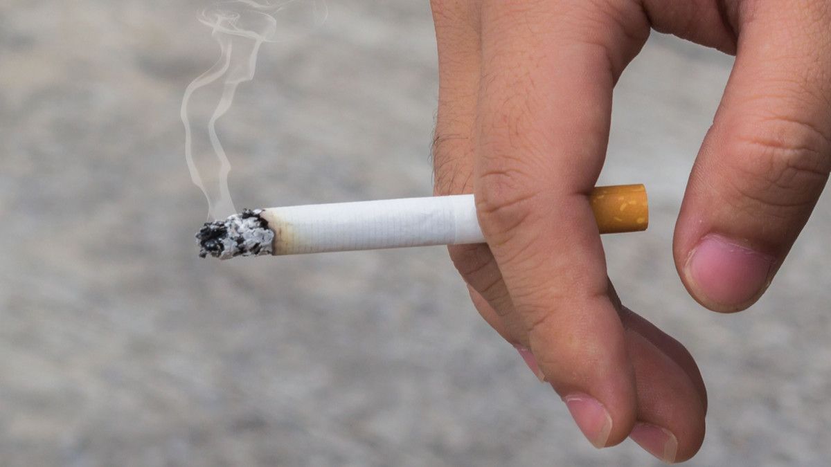 Merokok Picu Tekanan Darah Tinggi, Bagaimana Faktanya?
