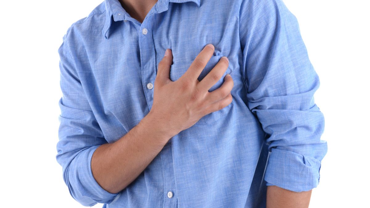 10 Gejala Serangan Jantung yang Harus Diwaspadai Pria
