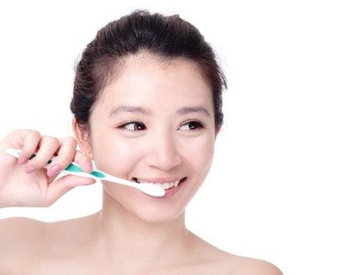 5 Tips Pakai Sikat Gigi yang Sehat