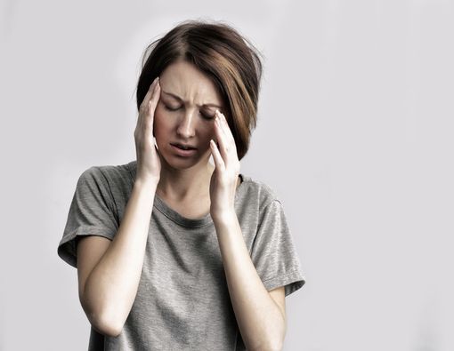 Kenali Bedanya Pusing dan Sakit Kepala