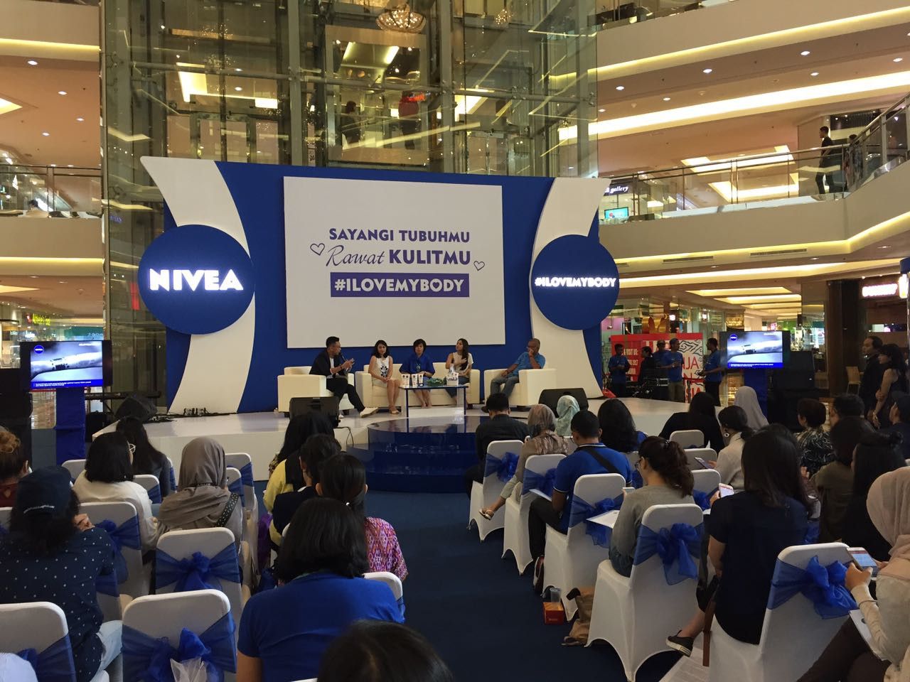 Ternyata Warna Pakaian Bisa Bantu Cegah Kanker Kulit