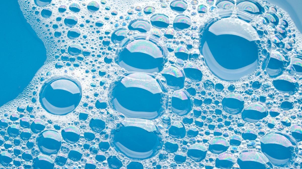 Penyebab Muntah Busa Putih dan Cara Mengatasinya