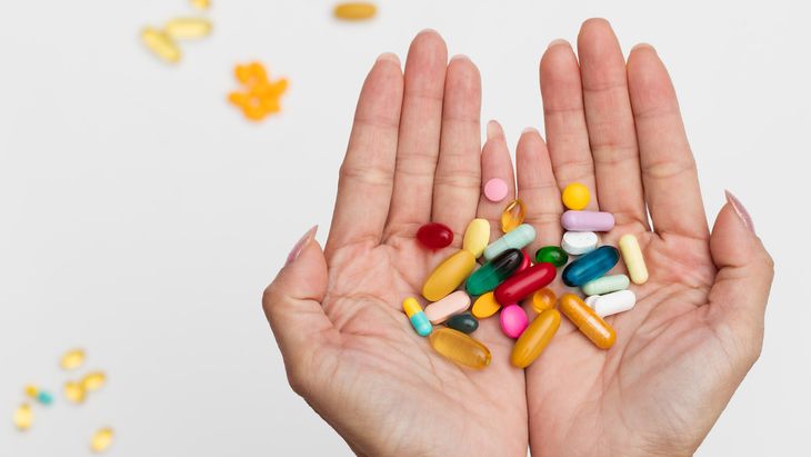 Hati-hati! Ini Bahayanya Jika Anda Konsumsi Obat Palsu (Sura-Nualpradid/Shutterstock)