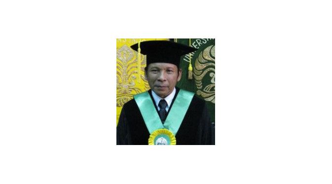 Memiliki kecerdasan intelektual saja tidaklah cukup, harus pula dilengkapi oleh kecerdasan emosional dan spiritual