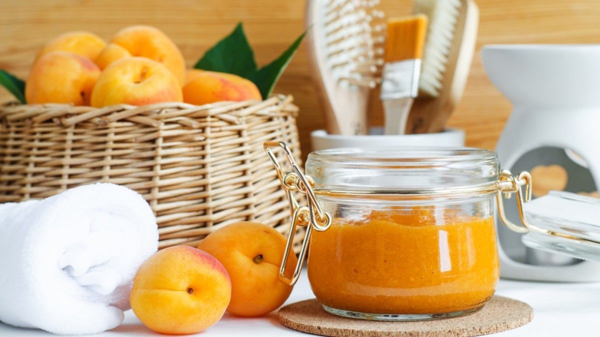 Scrub Aprikot, Resep Rumahan untuk Kulit Lebih Cerah