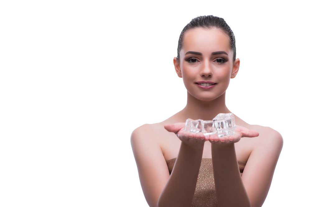 Cara Membedakan Es Batu dari Air Mentah dan Air Matang