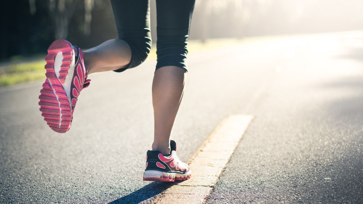 Jogging di Pinggir Jalan