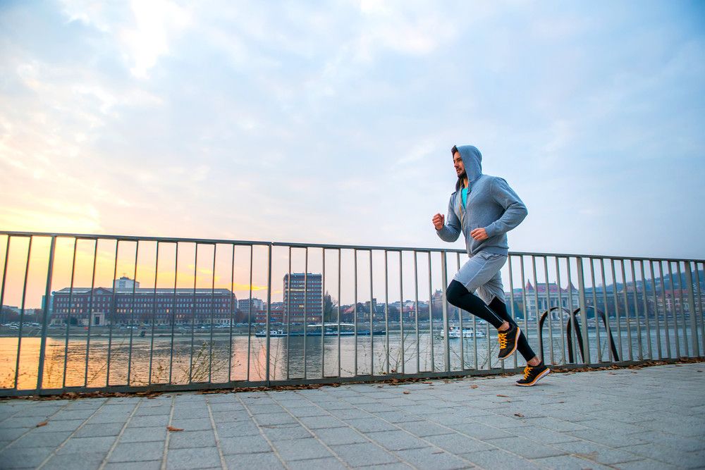 8 Ide Bekal Sehat Sebelum Olahraga Lari