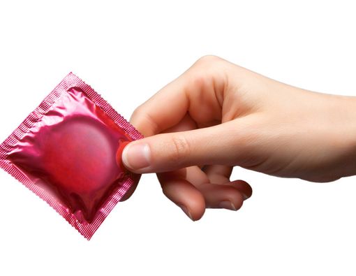 Bagaimana Kondom Mencegah Kehamilan?