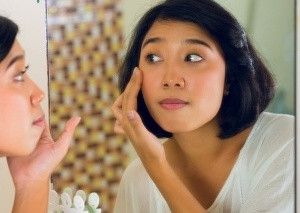 7 Cara Bebas Flek Wajah di Usia 30an