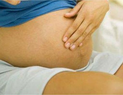 Mengatasi Stretch Marks