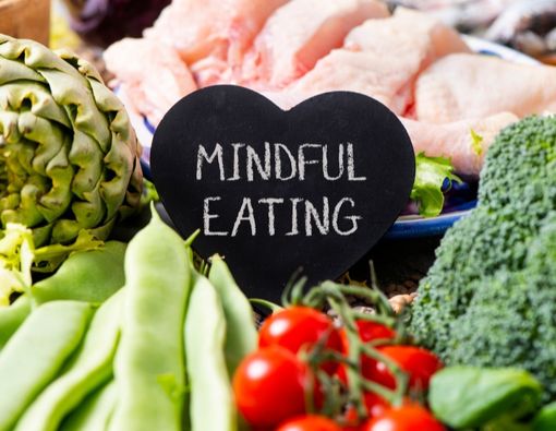 Cara Terapkan Mindful Eating pada Anak dan Manfaatnya