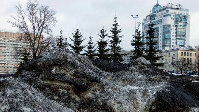 Siberia Diselimuti Salju Hitam, Ini Dampak Polusi Batu Bara