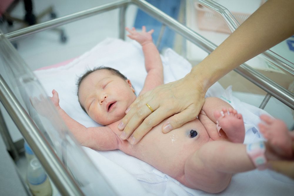 Bolehkah Bayi Prematur Dipijat?