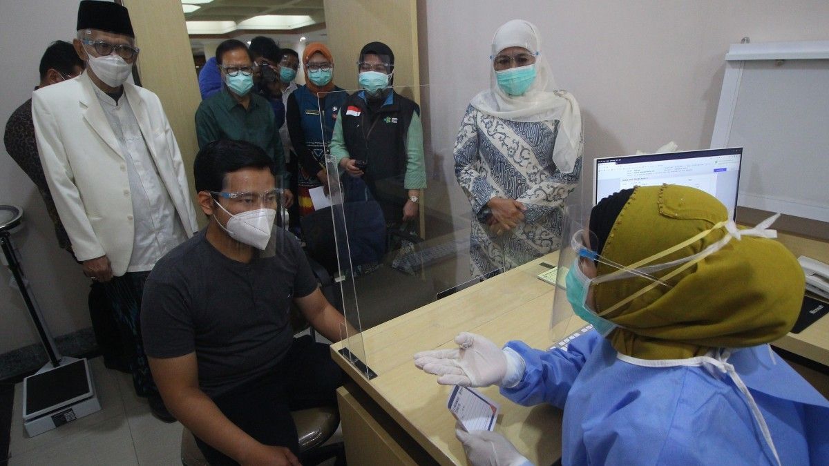Alasan Lansia Tidak Jadi Prioritas Utama Vaksin COVID-19